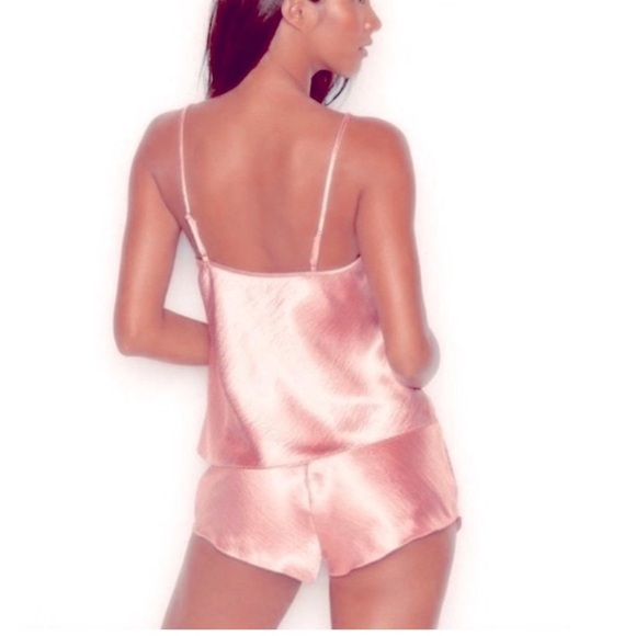 Pajama set ✨BUNDLE✨ - Picture 7 of 16